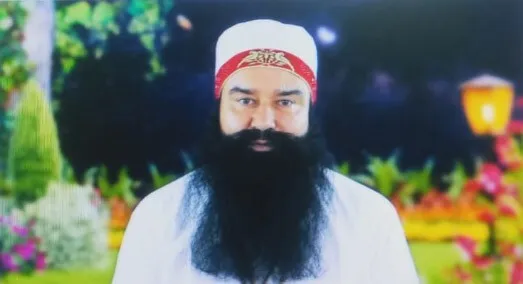 Saint Dr. MSG के वचनों से प्रभावित होकर मानवता का संकल्प कर रहे लोग