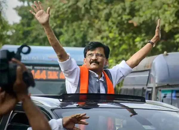 मनी लॉन्डिंग मामला: शिवसेना सांसद संजय राउत ईडी की हिरासत में