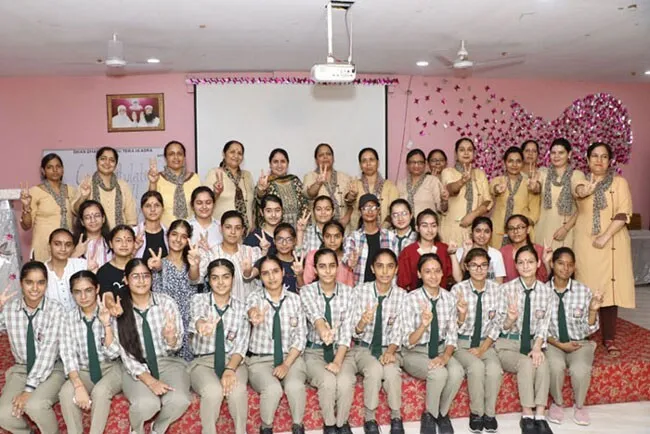 ‘शिक्षा, संस्कार और अध्यात्मिकता का केन्द्र है शाह सतनाम जी गर्ल्स स्कूल’