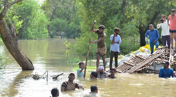 मुसीबत में फिर काम आया डेरा सच्चा सौदा, सैकड़ों सेवादार राहत कार्य में जुटे