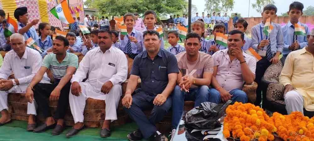 देशभक्ति में रंगा बीपीआर सीनियर सेकेंडरी स्कूल