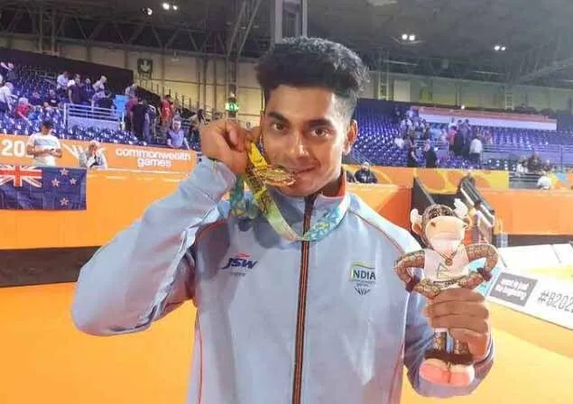 अचिंता श्युली ने जीता स्वर्ण पदक, भारत को दिलाया छठा पदक