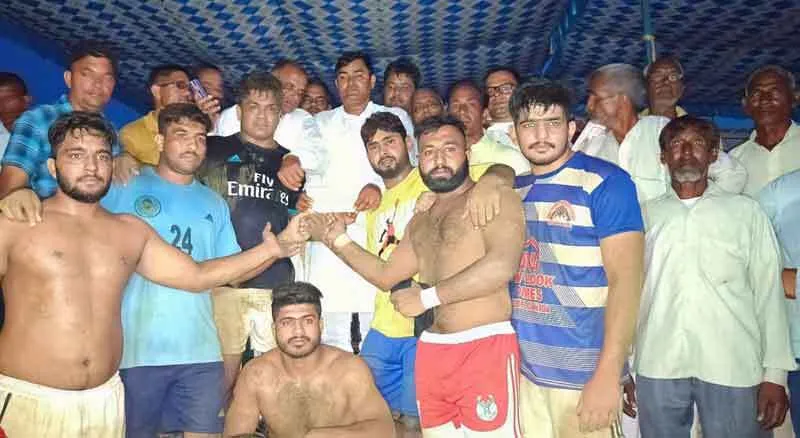 कबड्डी प्रतियोगिता : बहु अकबरपुर की टीम रही विजेता