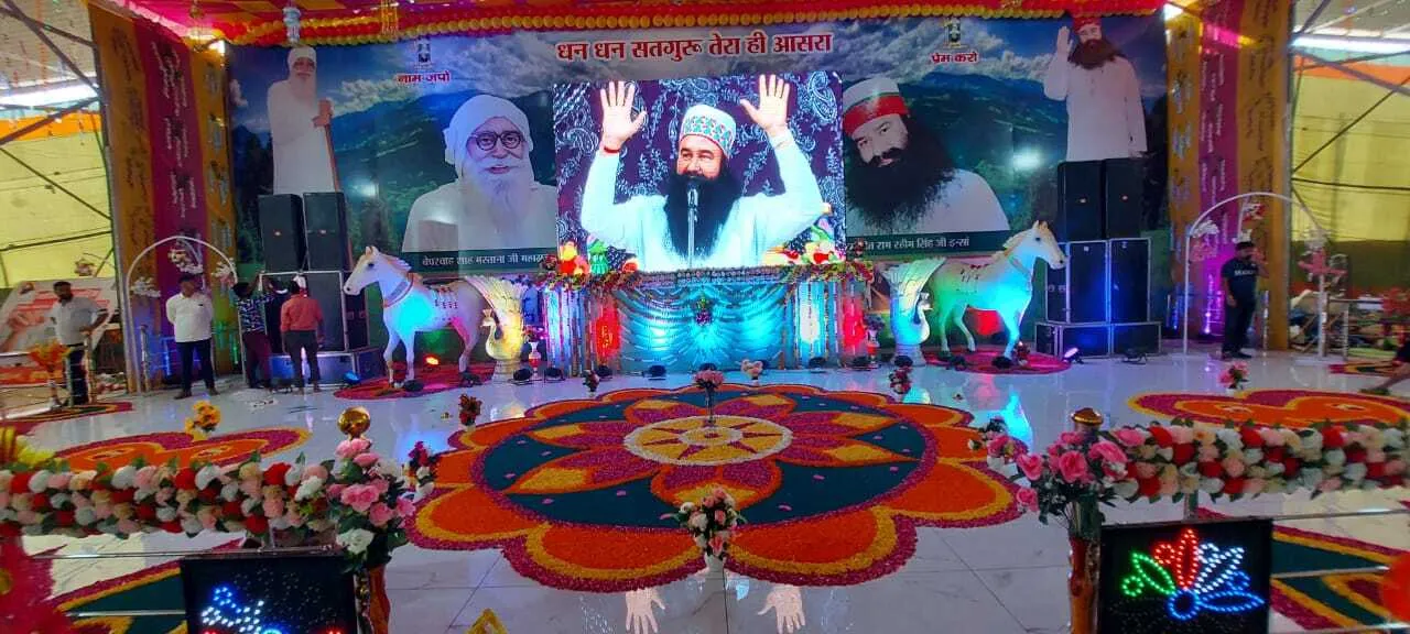 Live : बुधरवाली आश्रम में उमड़ा जनसैलाब, विशाल नामचर्चा का Live नजारा देखें…