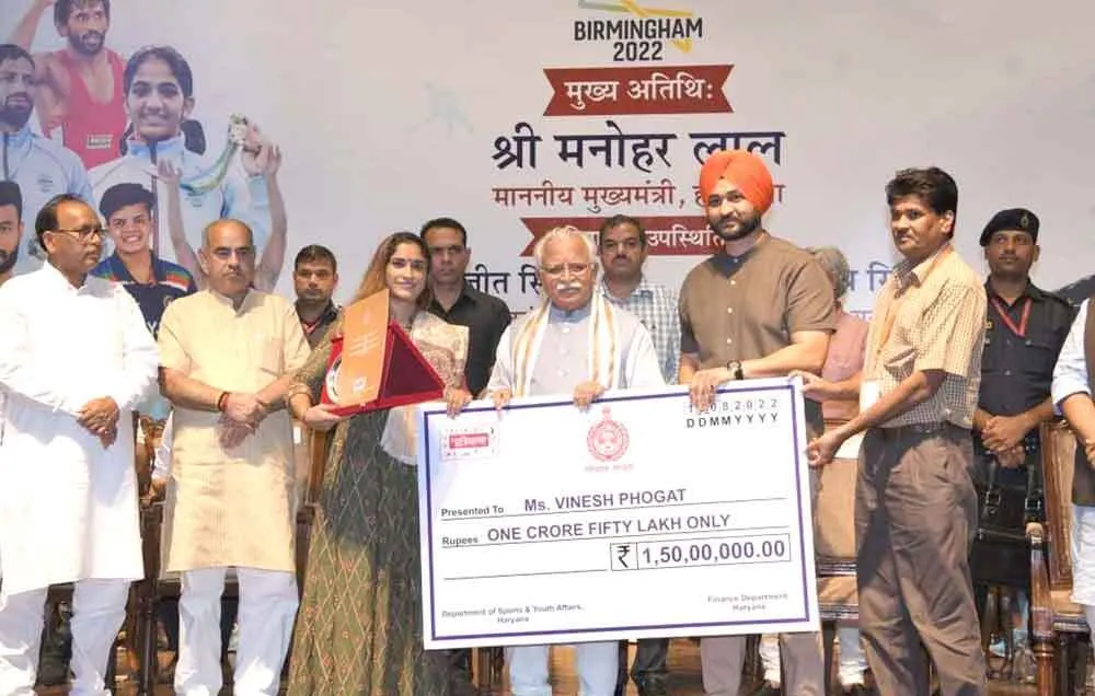 राष्ट्रमंडल खेलों से लौटे 42 खिलाडिय़ों को सरकार ने दिए 25.80 करोड़ रुपये के इनाम