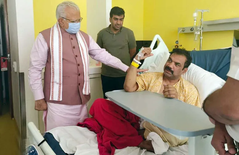 मेदांता में भर्ती विधायक का हाल जानने पहुंचे सीएम