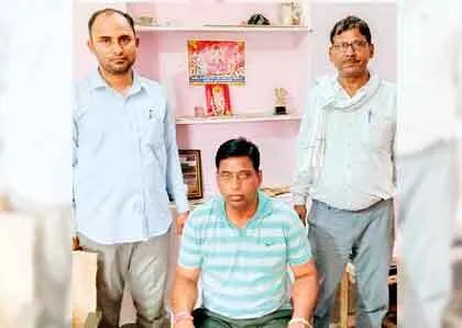 एफआर लगाने के लिए आरोपी से रिश्वत लेते हुए एएसआई गिरफ्तार
