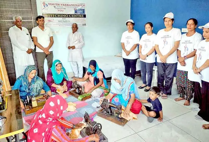 यूथ वीरांगनाएं संस्था ने जनकपुरी कालोनी में खोला मुफ्त सिलाई सेंटर