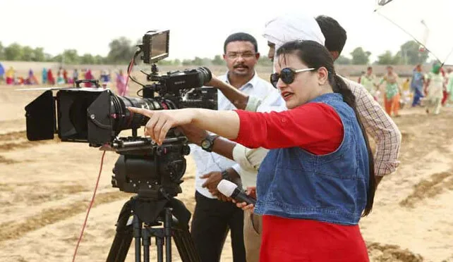 21 भूमिकाएं निभाकर जैकी चैन का रिकॉर्ड तोड़ने वाली बहन हनीप्रीत इन्सां ने बेटियों के लिए किया ट्वीट