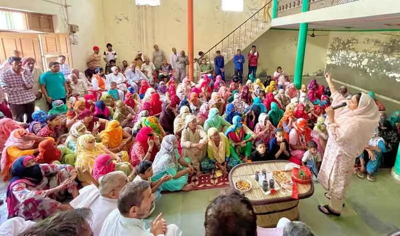 बेटियों और माताओं के सशक्तिकरण के लिए सरकार चला रहीं अनेक योजनाएं: अहलावत