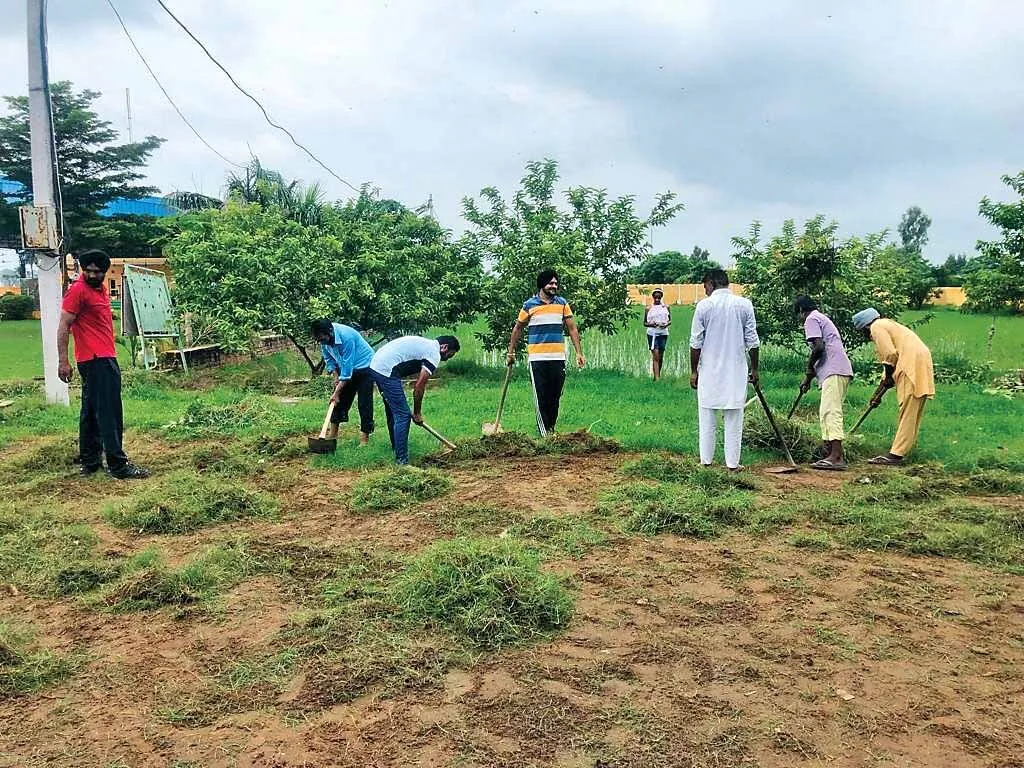 साध-संगत ने की ‘नूरानी धाम’ की साफ-सफाई