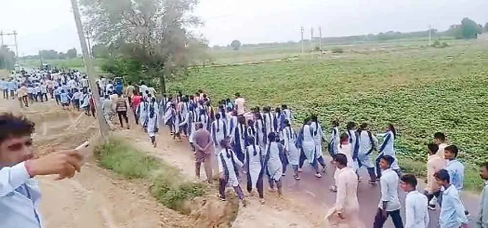 शिक्षा विभाग ने की ताखरांवाली के स्कूल के प्रधानाध्यापक को एपीओ करने की अनुशंसा