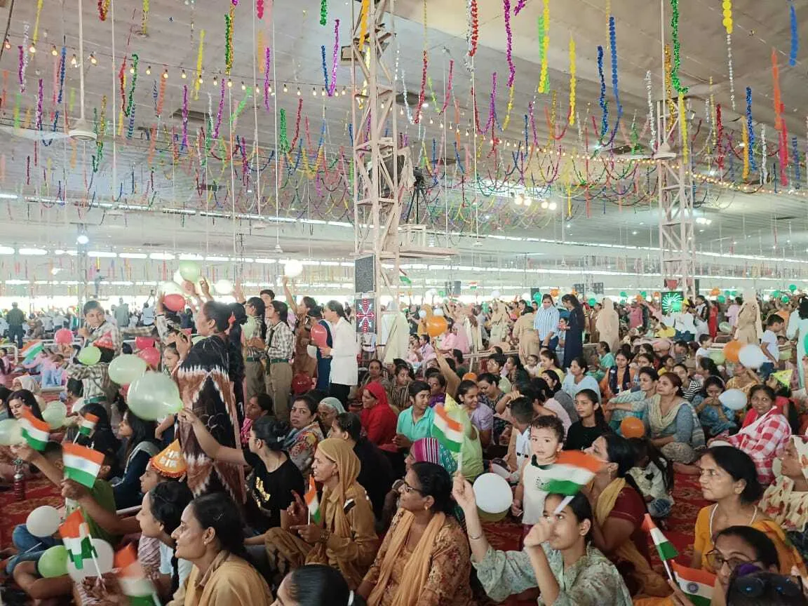 डेरा सच्चा सौदा में उमड़ा असीम आस्था का सैलाब, देश भाक्ति के रंग में रंगा पावन भण्डारा