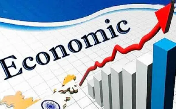 भारत चार साल में बन सकता है पांच हजार अरब डालर की अर्थव्यवस्था : देबराय