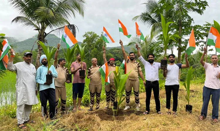 महाराष्ट्र के डेरा अनुयायियों ने पौधारोपण कर जगाई पर्यावरण संरक्षण की अलख