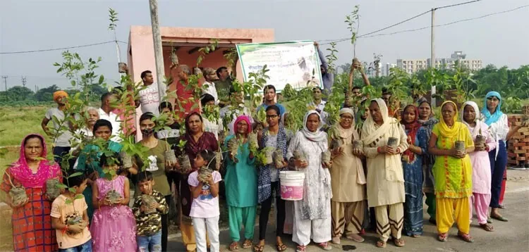 मेरठ में बजा राम-नाम का डंका, साध संगत ने किया पौधारोपण