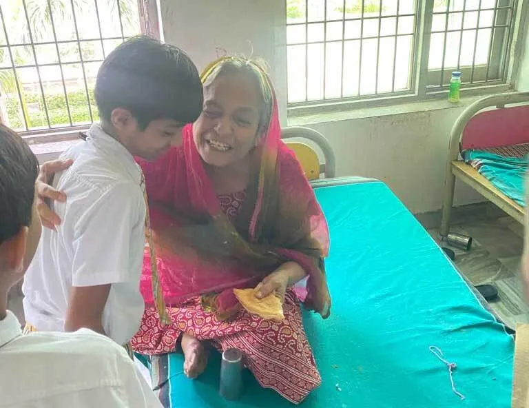 पावन महापरोपकार माह की खुशी में पेश की मिसाल