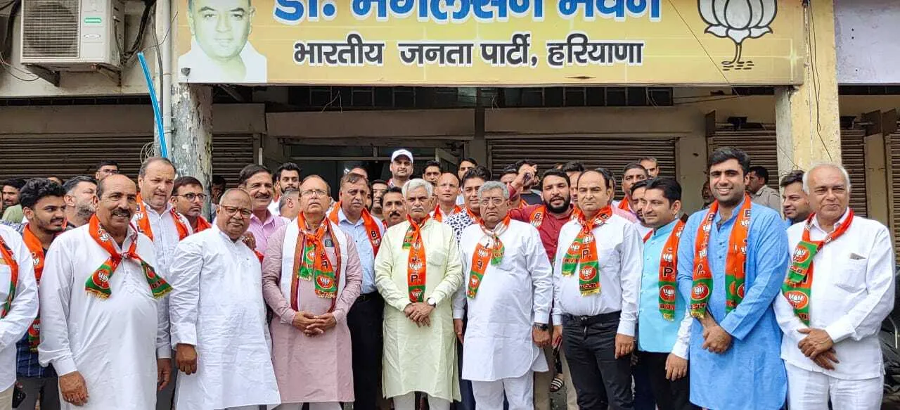 कांग्रेस को लगा झटका, कुलदीप बिश्रोई समर्थकों ने भाजपा की ज्वाईन