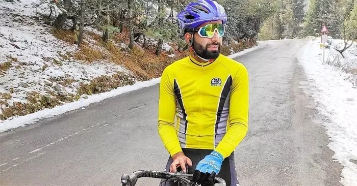 Adil Teli: साइकिल चालक आदिल तेली ने लेह-मनाली के बीच विश्व रिकॉर्ड को तोड़ा