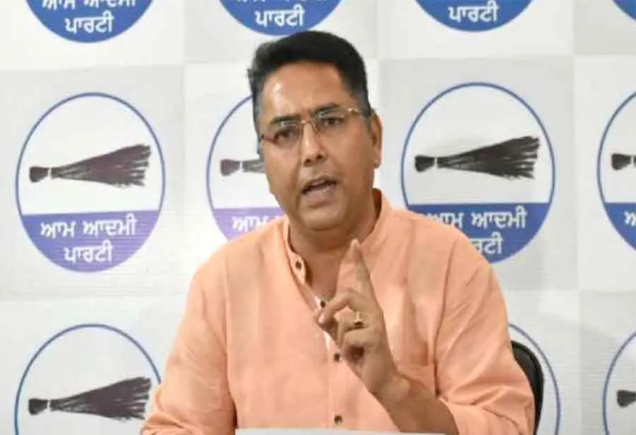 पंजाब में सरकार गिराने की कोशिश कर रही है भाजपा-कांग्रेस: आप