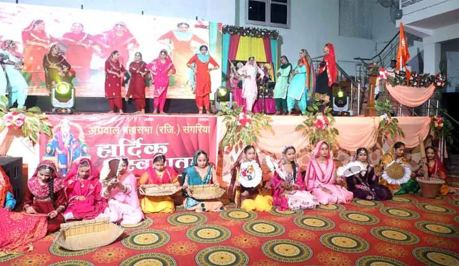 शिक्षा के क्षेत्र में उपलब्धि हासिल करने पर सम्मान