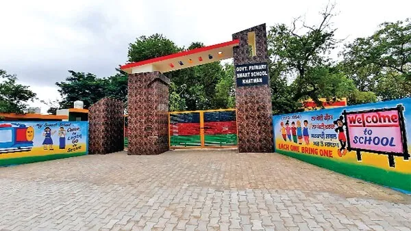 निजी स्कूलों को मात दे रहा गांव खाटवां का सरकारी प्राईमरी स्मार्ट स्कूल
