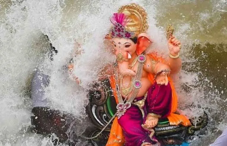 गणेश विसर्जन के दौरान बह गए लोग, हरियाणा में 7 यूपी में 9 लोगों की मौत