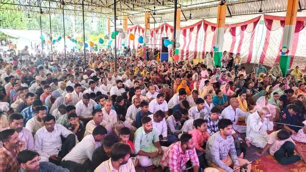 सतगुरु बिन कभी समझ ना पाते, पाखंड से कभी निकल ना पाते…