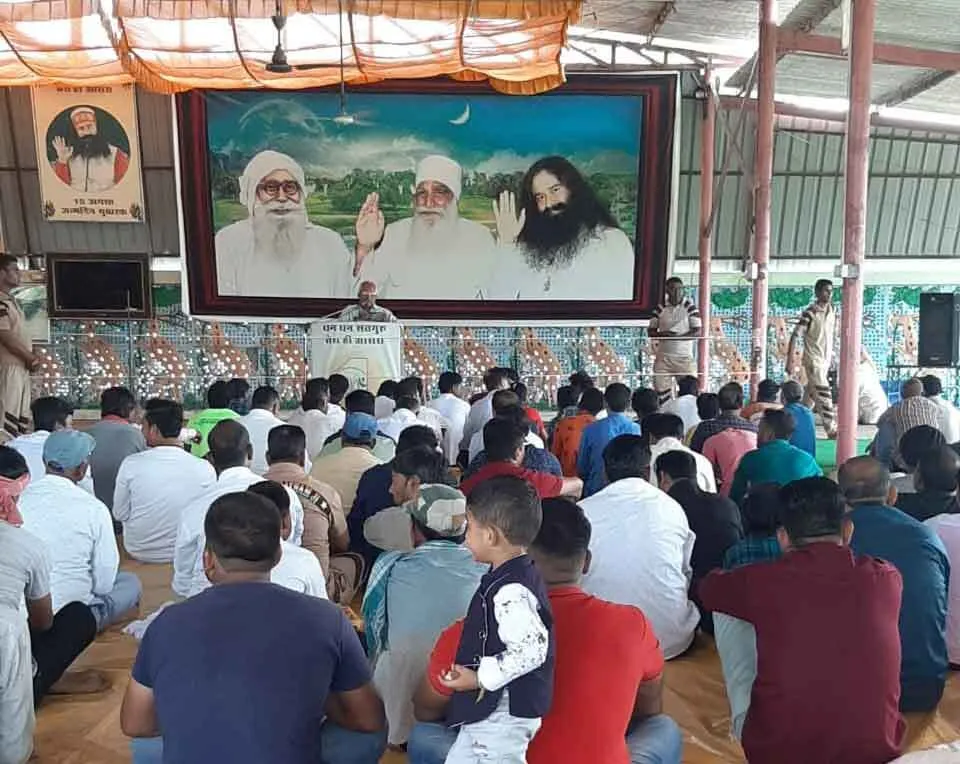 पावन महापरोपकार माह की खुशी में बुधनी आश्रम में लगी रौनकें