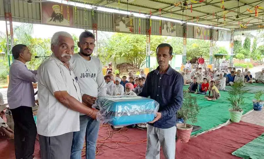 ब्लॉक नामचर्चा में गुरू-यश गाकर मनाया पावन महापरोपकार दिवस