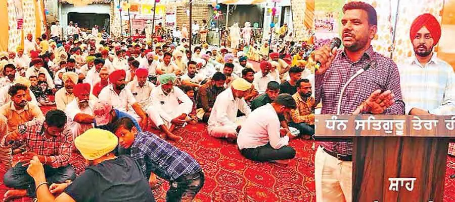 साध-संगत ने मनाई पवित्र महा परोपकार माह की खुशियां
