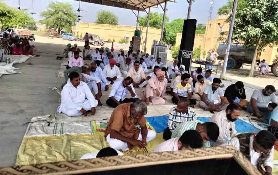नामचर्चा में दिलजोड़ माला पहना विवाह बंधन में बंधा नवयुगल