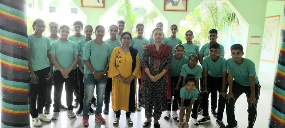 सुब्रतो कप के लिए शाह सतनाम जी गर्ल्स स्कूल की फुटबॉल टीम रवाना