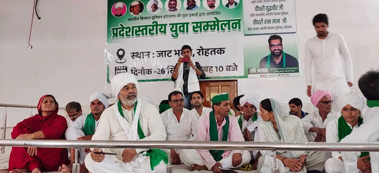 देश में मंडियों को बंद कर सरकार अंबानी, अड़ानी को फायदा पहुंचाने में लगी: टिकैत