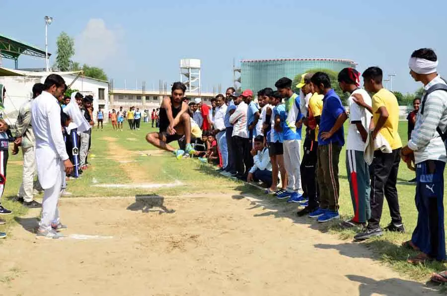 ट्रिपल जंप में शाह सतनाम जी बॉयज स्कूल का हरप्रीत सिंह ने मारी बाजी