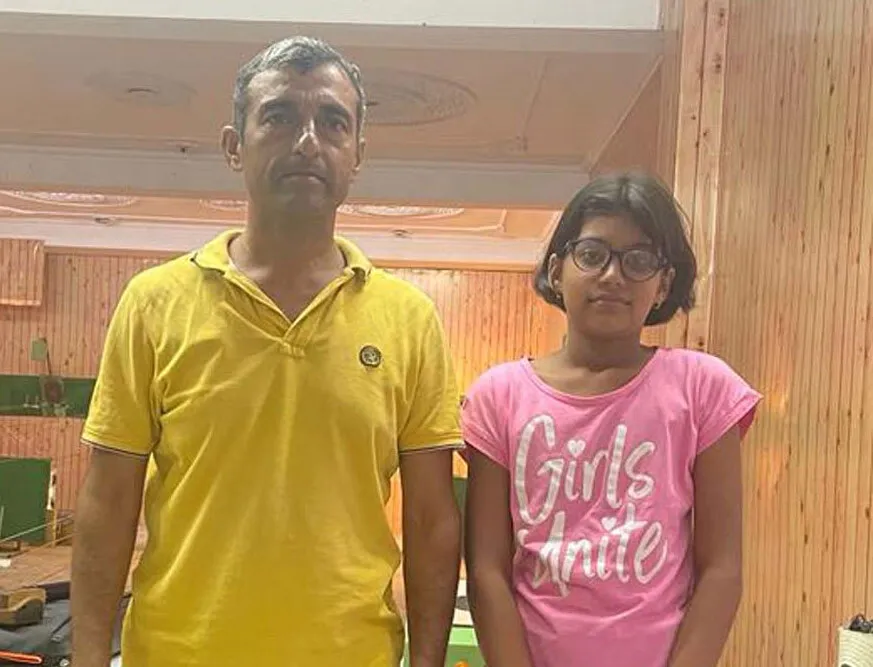 शूटिंग स्पर्धा अंडर 14 में वंशिका ने जीता पदक
