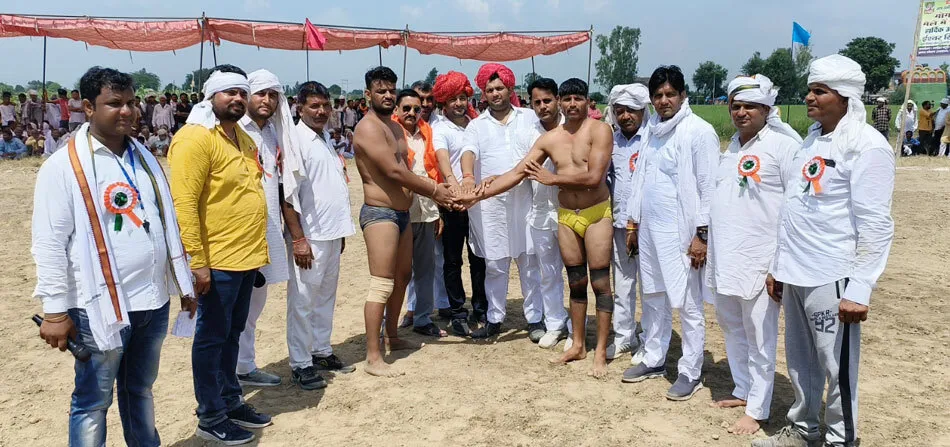 कुश्ती दंगल। अनुज सांभली व गोगी मखाला ने जीती 21 हजार की नकद राशि