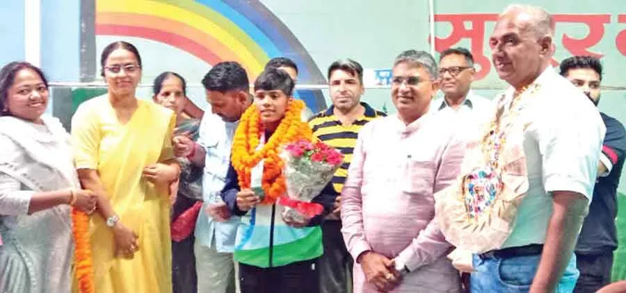यमुनानगर की दो बेटियों ने इंग्लैंड में लहराया तिरंगा