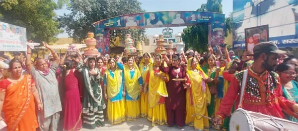 मुर्शिद के आगमन की खुशी में 10 दिन पहले बनी साध-संगत की दीवाली