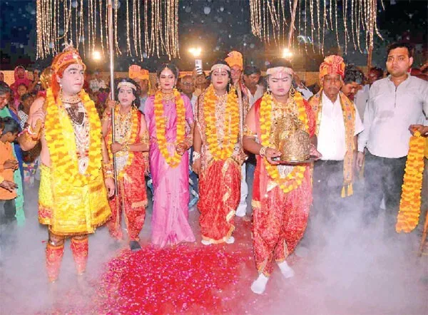 अयोध्या लौटे भगवान श्रीराम का हुआ भव्य स्वागत, हुआ राज तिलक