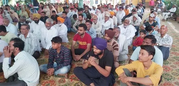 कभी तेरे चरणन न छोड़ेंगे हम, चाहे ये मन करे लाखों सितम्…