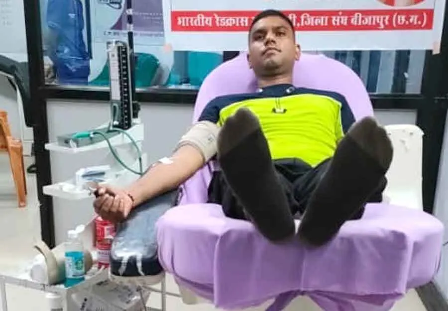 छत्तीसगढ़ के डेरा श्रद्धालु ने रक्तदान कर बचाई मरीज की जान