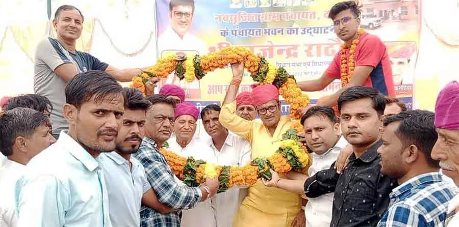कांग्रेस की आपसी लड़ाई में जनता का बुरा हाल