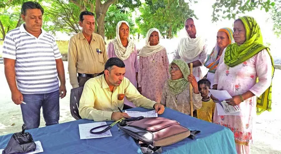 शाह सतनाम जी स्पेशलिटी अस्पताल की ओर से श्री जलालआणा साहिब में लगाया शिविर
