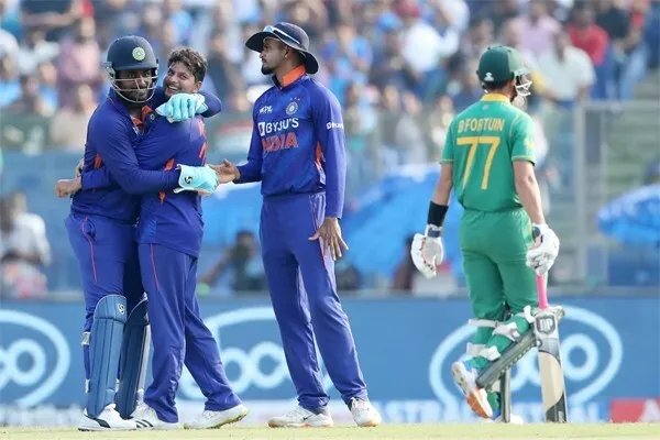 फिरकी में फंसे अफ्रीकी, भारत ने शृंखला 2-1 से जीती