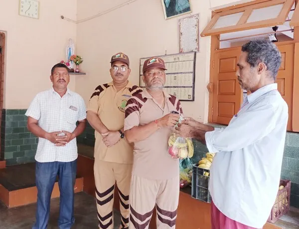 महाराष्ट्र की साध-संगत ने बुजुर्गों की सेवा कर मनाया परमार्थी दिवस