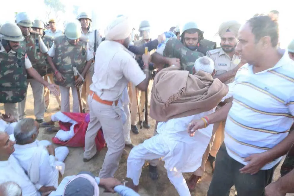 हड्डारोडी स्थल पर गर्माया माहौल, विरोध कर रहे ग्रामीणों को पुलिस ने किया गिरफ्तार