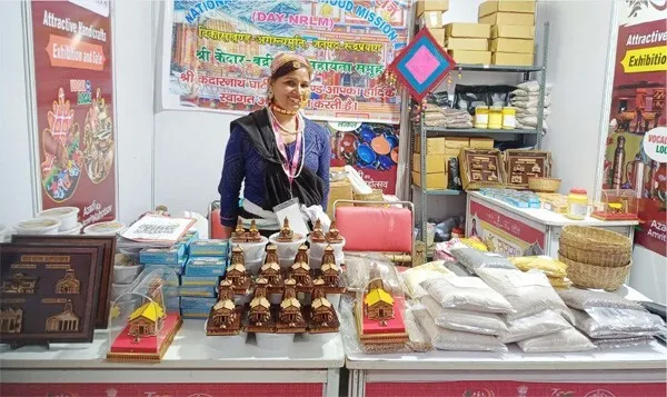 सरस मेला: नैनीताल की पूजा बनी आर्कषण का केंद्र