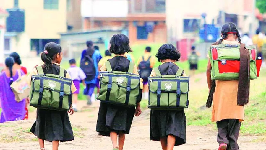 बिना अध्यापक अर्धवार्षिक परीक्षा दे रहे खैरेकां स्कूल विद्यार्थी!