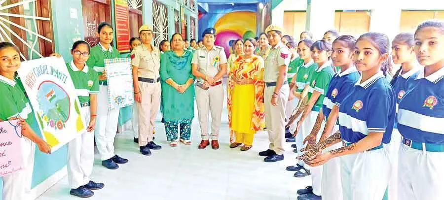 शाह सतनाम जी गर्ल्स स्कूल में मनाई राष्ट्रपिता महात्मा गांधी की जयंती